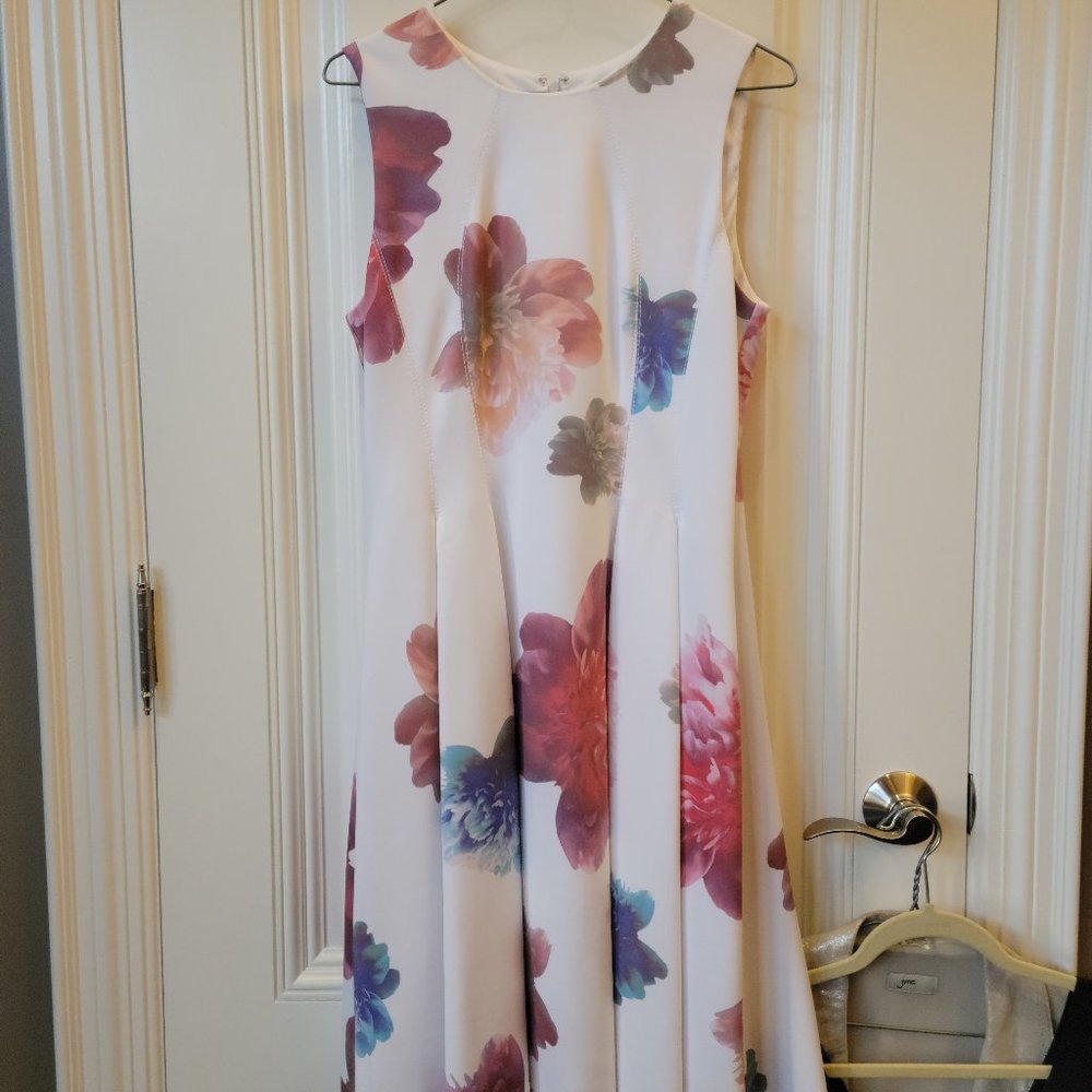 Calvin Klein Sleeveless White Floral Dress